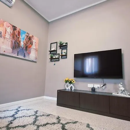 Apartman Spacious & Sunlit Charm In Malta! *