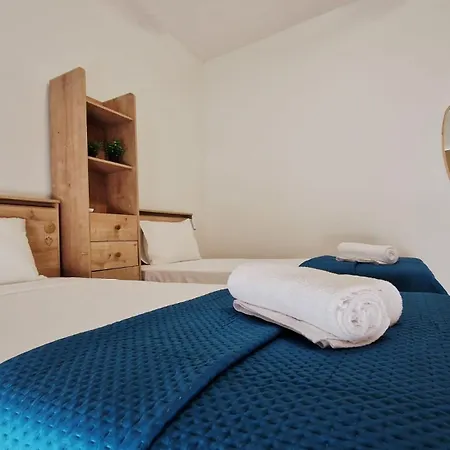 Apartman Spacious & Sunlit Charm In Malta! *