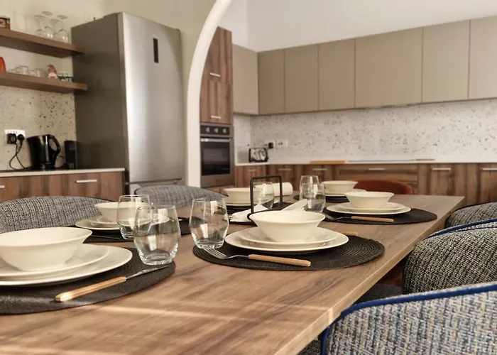 Spacious & Sunlit Charm In Malta! *