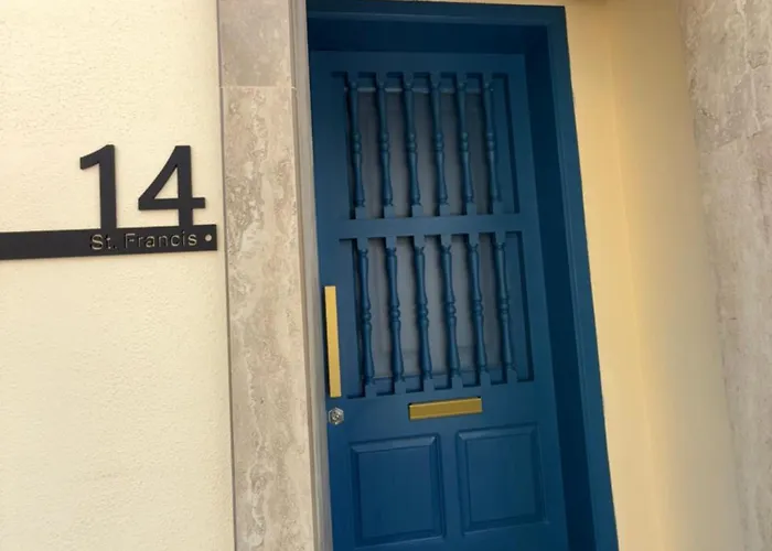 Spacious & Sunlit Charm In Malta! Apartment