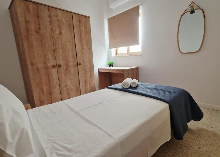 Apartment Spacious & Sunlit Charm In Malta!