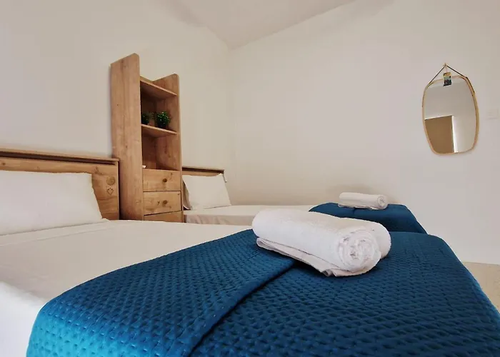 Apartment Spacious & Sunlit Charm In Malta! *